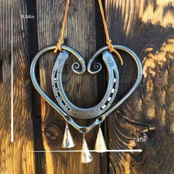 The Horseshoe Heart Wind Chime β€π