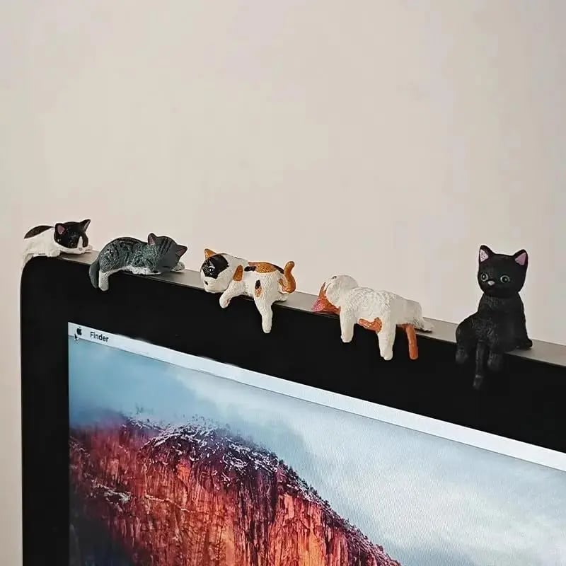 Hand-Painted Mini Cat Desk Figurines 😺