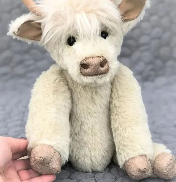 Outfany Highland Cow Plush Toy